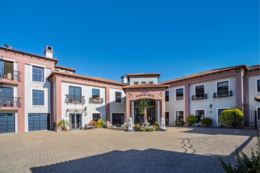 13 Bedroom Property for Sale in Plattekloof 3 Western Cape